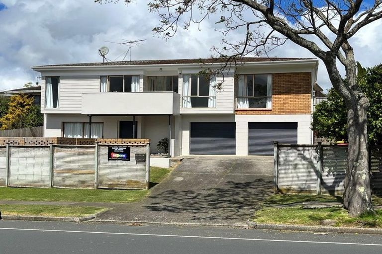 Photo of property in 12a Prince Regent Drive, Half Moon Bay, Auckland, 2012
