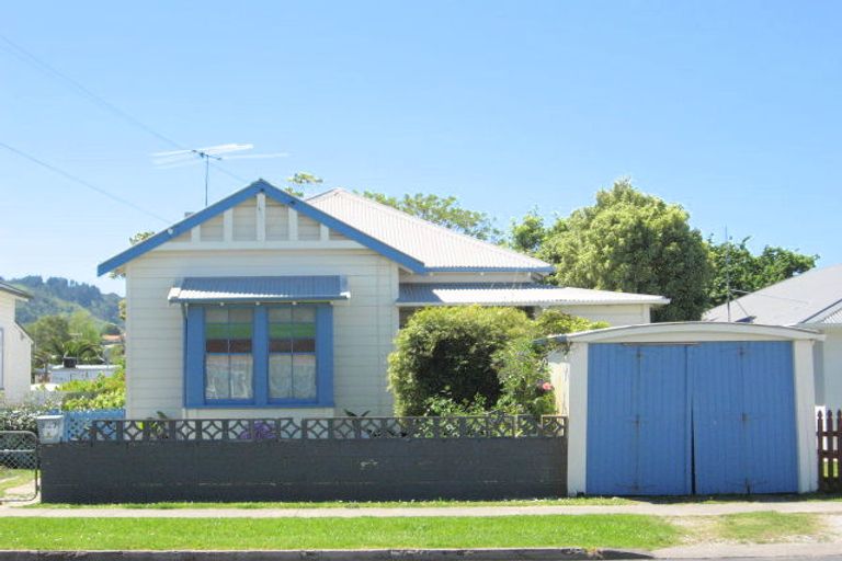Photo of property in 327 Aberdeen Road, Gisborne, 4010
