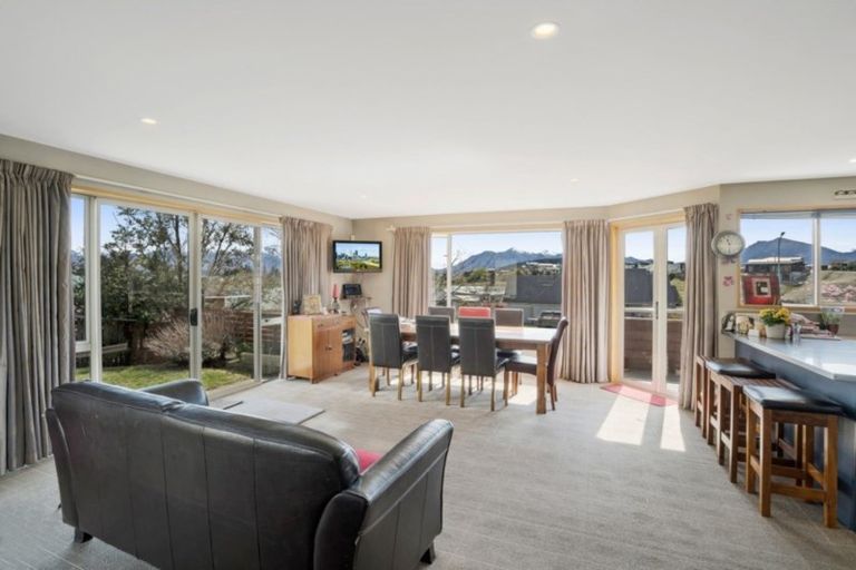 Photo of property in 11 Scaife Place, Wanaka, 9305