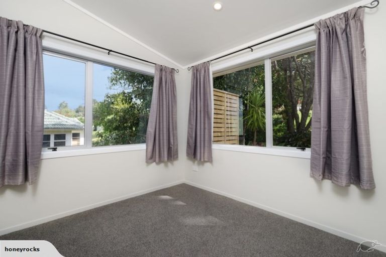 Photo of property in 10 Rautawhiri Road, Helensville, 0800