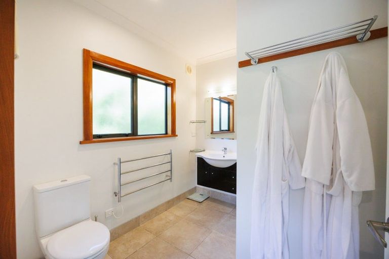 Photo of property in 443 Stoney Creek Road, Kelvin Grove, Palmerston North, 4470