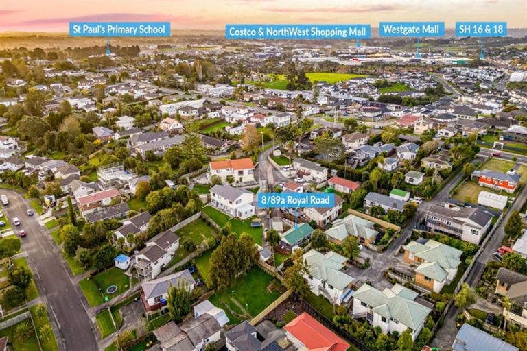 Photo of property in 8/89a Royal Road, Massey, Auckland, 0614