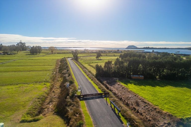 Photo of property in 14 Te Ara O Tahataharoa, Te Puna, Tauranga, 3176