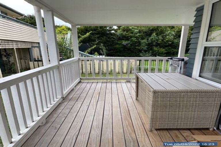 Photo of property in 12 Rossmore Terrace, Murrays Bay, Auckland, 0630