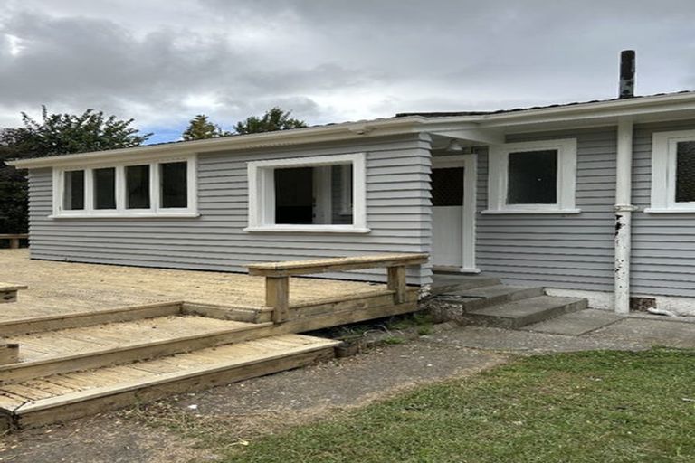 Photo of property in 39 Kawiu Road, Levin, 5510