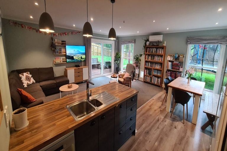 Photo of property in 46b Lees Grove, Wainuiomata, Lower Hutt, 5014