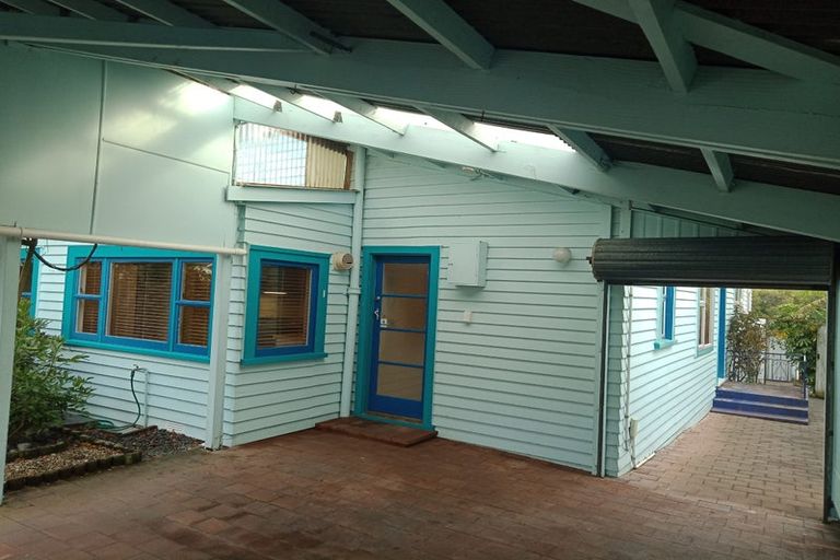 Photo of property in 18 Selwyn Road, Hospital Hill, Napier, 4110