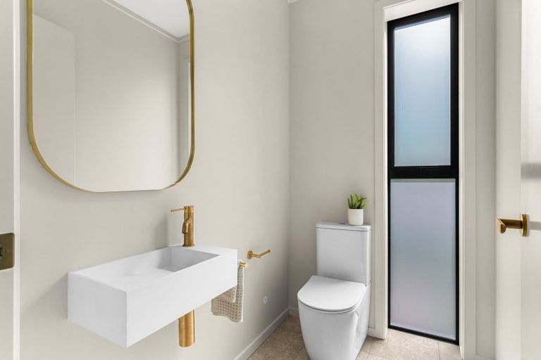 Photo of property in 4 Pukeora Way, Mangawhai, 0505