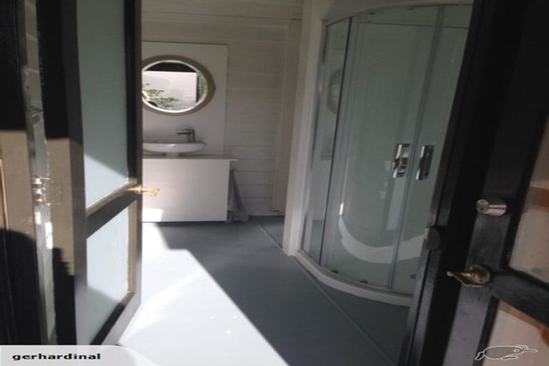 Photo of property in 3 Horomona Road, Paekakariki, 5034