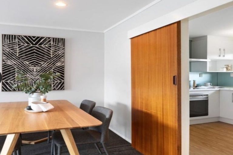 Photo of property in 2/15 Latham Avenue, Pakuranga, Auckland, 2010