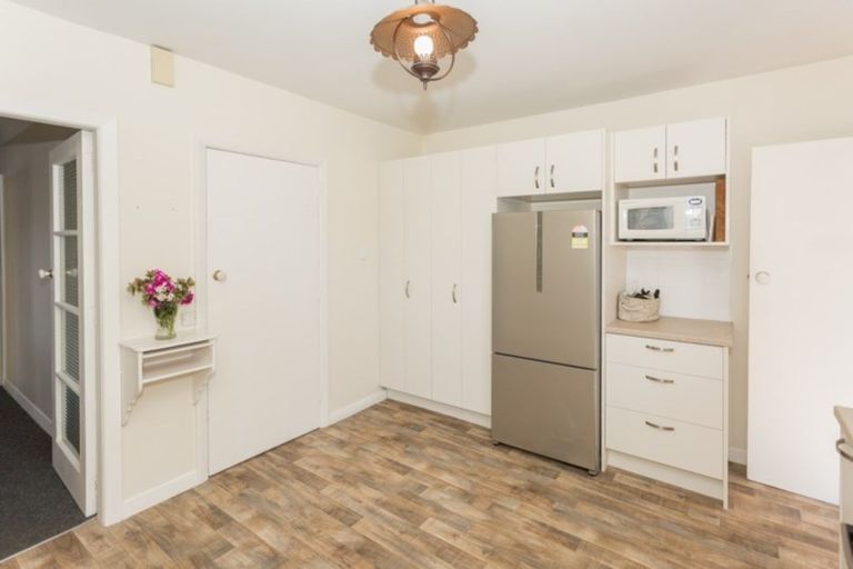 Photo of property in 1 Chilton Drive, Mairehau, Christchurch, 8052