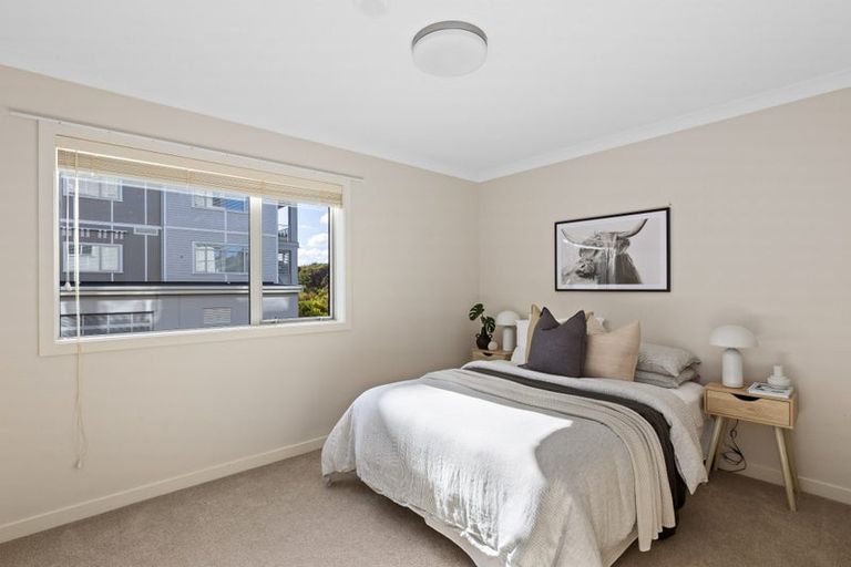 Photo of property in 60 Eaves Bush Parade, Orewa, 0931