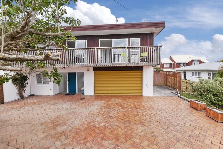 Photo of property in 4/87 Ocean View Road, Hillcrest, Auckland, 0627