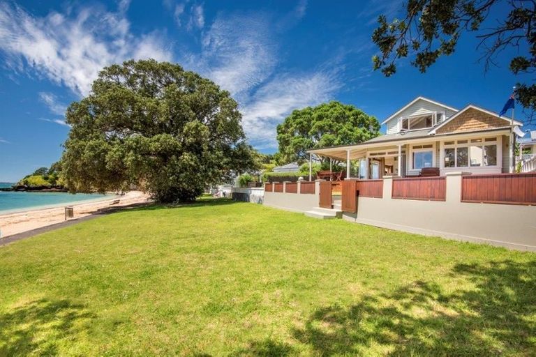 Photo of property in 48 Cheltenham Road, Devonport, Auckland, 0624