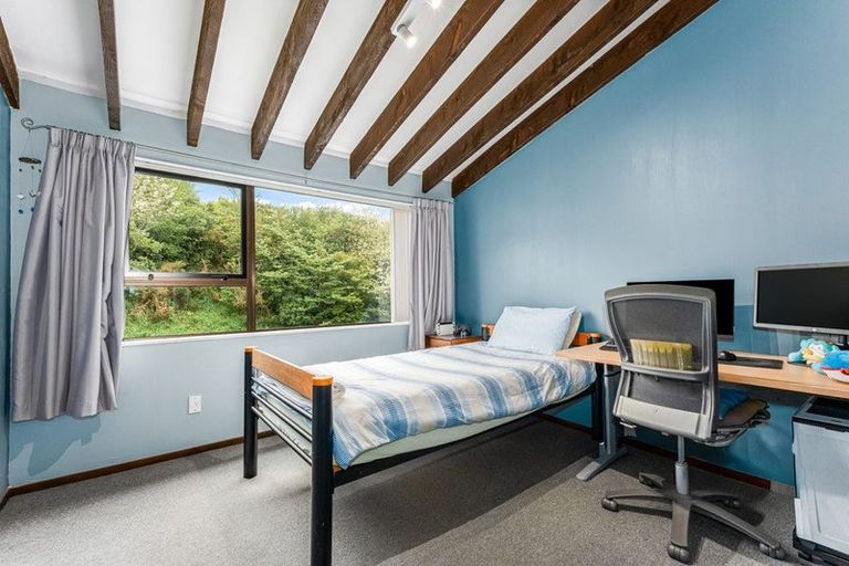 Photo of property in 28 Peterhouse Street, Tawa, Wellington, 5028