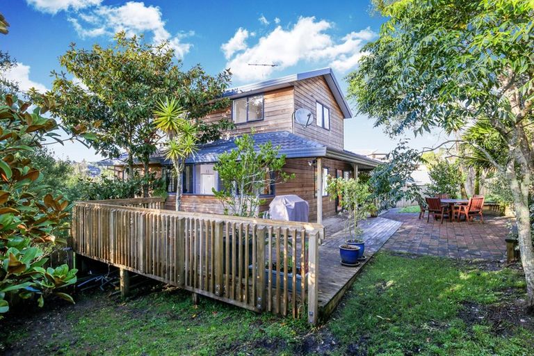 Photo of property in 49 Milan Drive, Glen Eden, Auckland, 0602