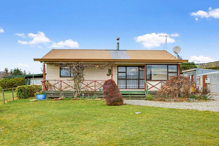 Photo of property in 18 Blaydon Street, Waikaia, 9778