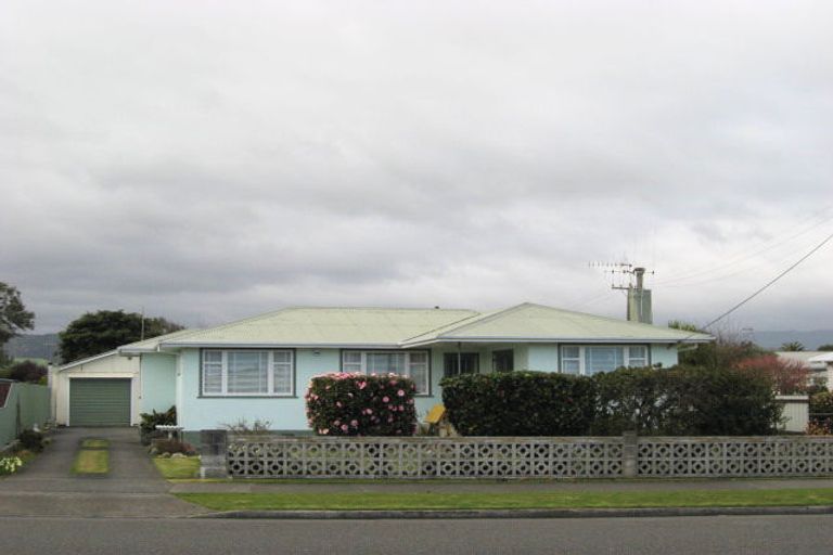 Photo of property in 182 Cambridge Street, Levin, 5510