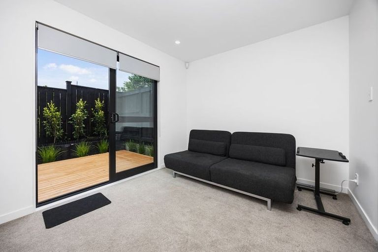 Photo of property in 6/34 Lincoln Park Avenue, Massey, Auckland, 0614