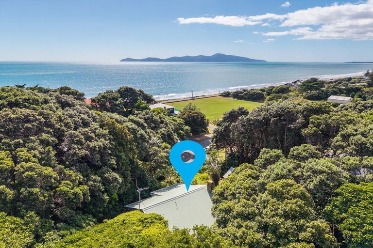 Photo of property in 15 Pingau Street, Paekakariki, 5034