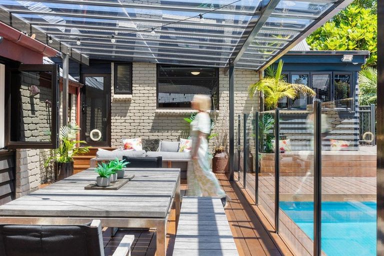 Photo of property in 531 Frankley Road, Hurworth, New Plymouth, 4371