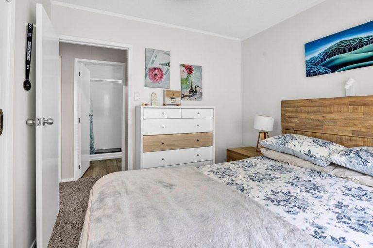 Photo of property in 3/4 Scott Street, Moturoa, New Plymouth, 4310