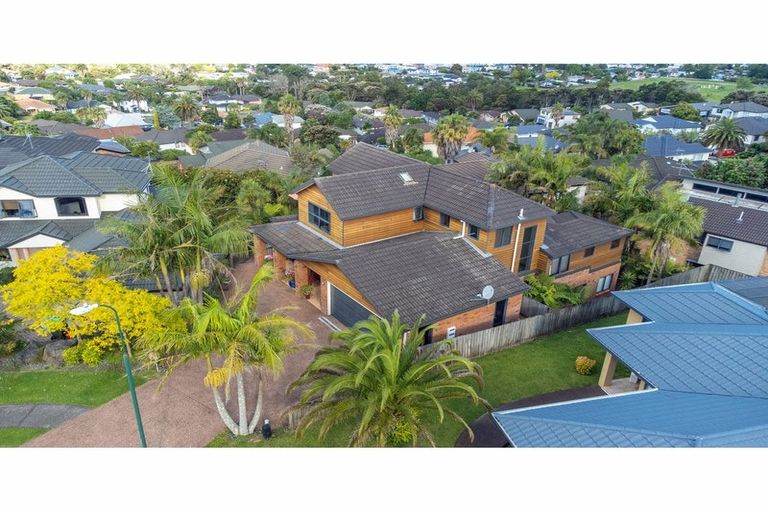 Photo of property in 16 San Lorenzo Rise, Henderson, Auckland, 0612