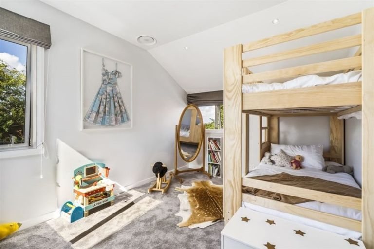 Photo of property in 39 Church Street, Winton, 9720