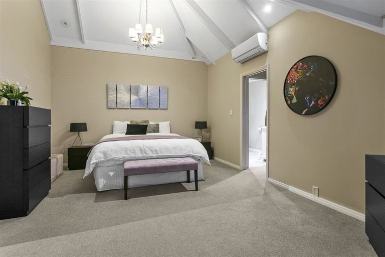 Photo of property in 1/48 Seaton Road, Murrays Bay, Auckland, 0630