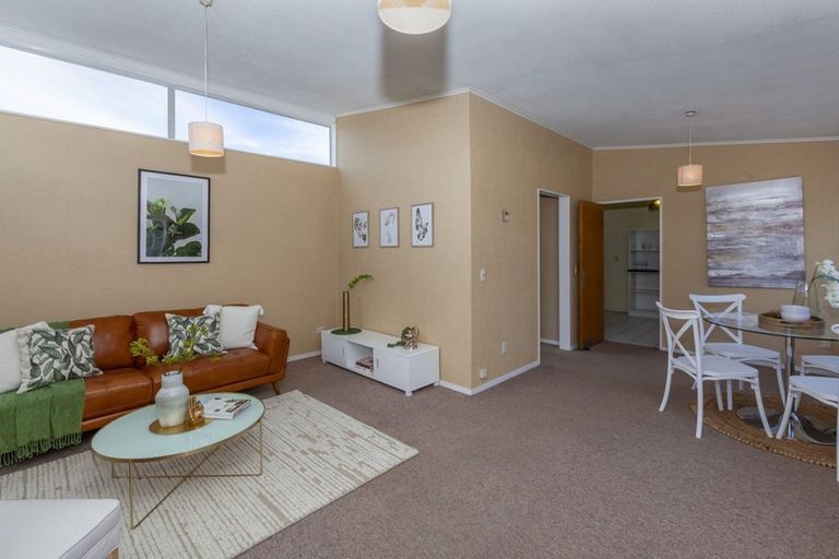 Photo of property in 6a Kingswood Grove, Raumati Beach, Paraparaumu, 5032