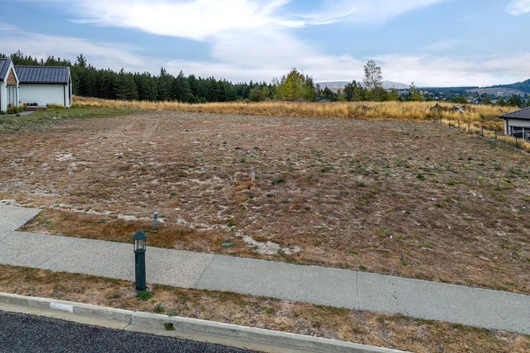 Photo of property in 28 Mistake Drive, Lake Tekapo, 7999
