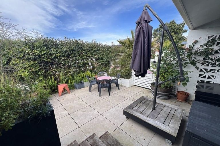 Photo of property in 3/17 Church Street, Devonport, Auckland, 0624