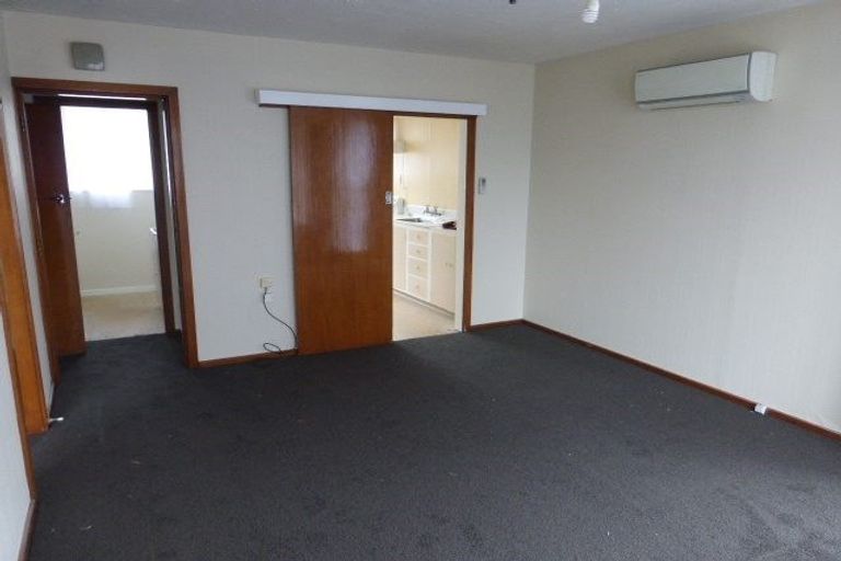Photo of property in 2/560 Hereford Street, Linwood, Christchurch, 8011