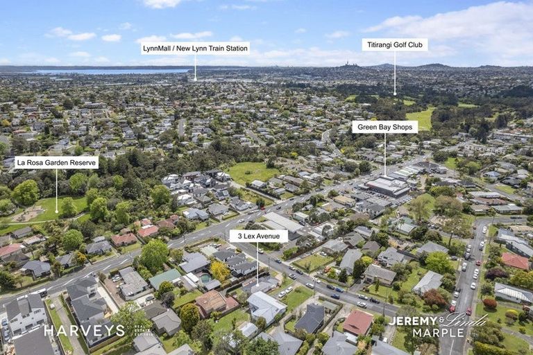 Photo of property in 3 Lex Avenue, Green Bay, Auckland, 0604