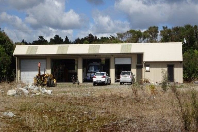 Photo of property in 34 Tramway Street, Kumara, 7832