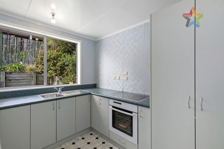 Photo of property in 15 Mossburn Grove, Kelson, Lower Hutt, 5010
