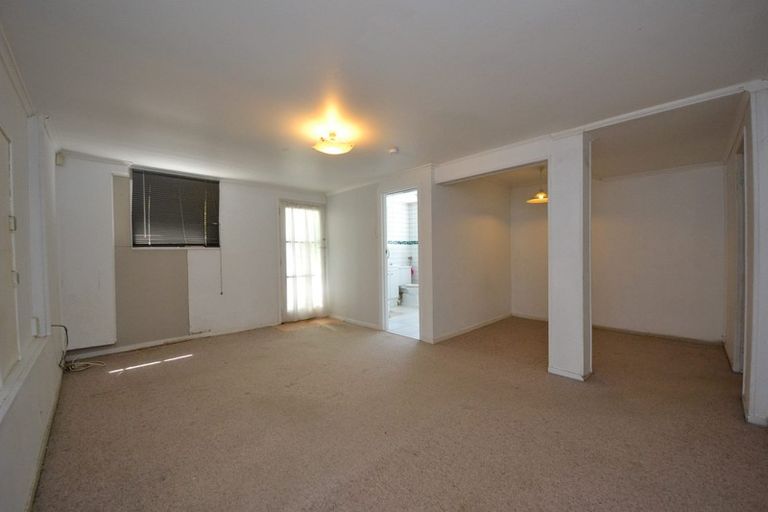 Photo of property in 16 Nutsey Avenue, Northcote, Auckland, 0627