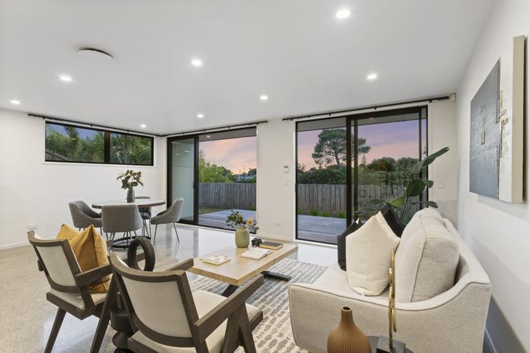 Photo of property in 115 Tirimoana Road, Te Atatu South, Auckland, 0602