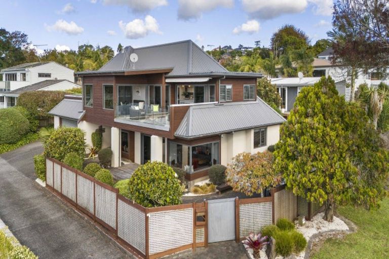 Photo of property in 17 Sea View Terrace, Cockle Bay, Auckland, 2014
