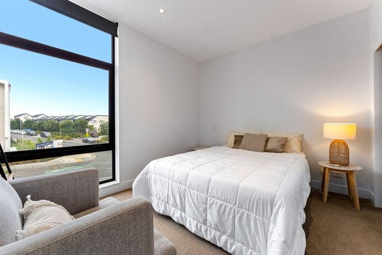 Photo of property in 206 Hobsonville Point Road, Hobsonville, Auckland, 0616