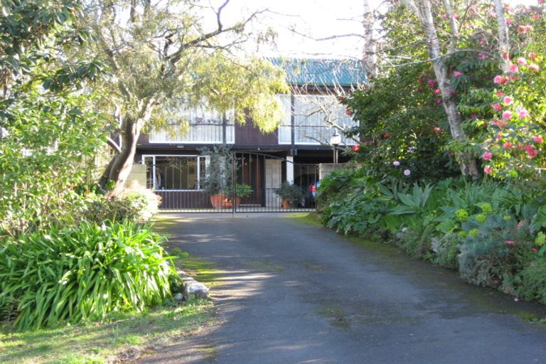 Photo of property in 18 Muritai Crescent, Havelock North, 4130