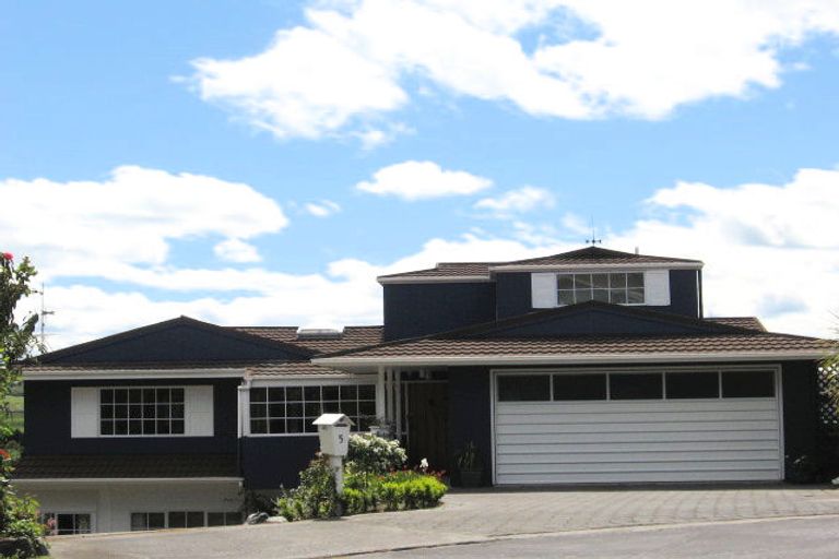 Photo of property in 2/5 Sylvia Place, Acacia Bay, Taupo, 3330