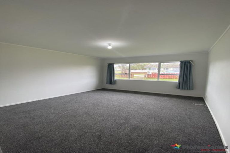 Photo of property in 1 Secretariat Place, Randwick Park, Auckland, 2105