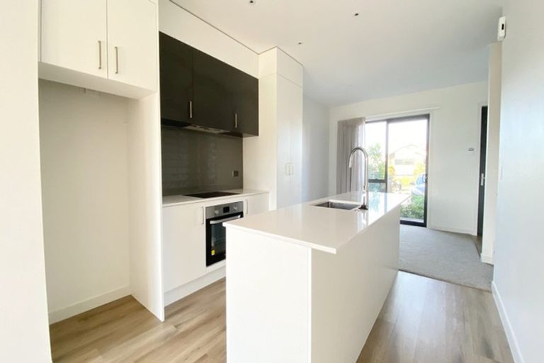 Photo of property in 2/46 Jane Maree Road, Kumeu, 0810