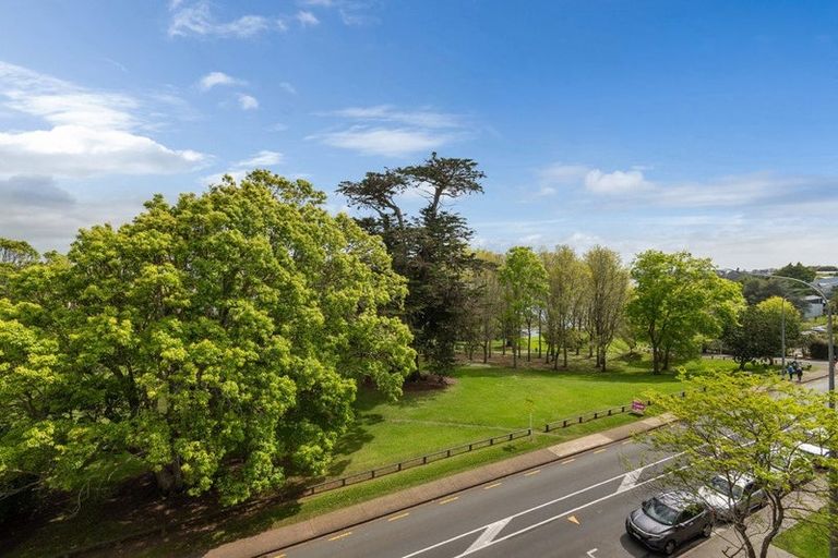 Photo of property in 303/28 Killarney Street, Takapuna, Auckland, 0622