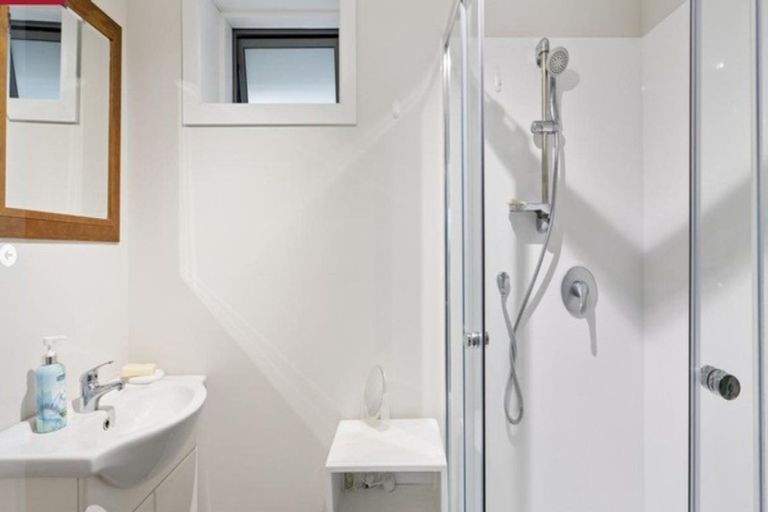 Photo of property in 34 Maori Hut Road, Red Beach, 0932