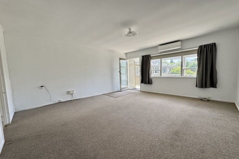 Photo of property in 170c Queen Street, Northcote Point, Auckland, 0627