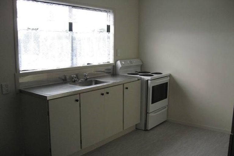 Photo of property in 5a Kopu Place, Clendon Park, Auckland, 2103