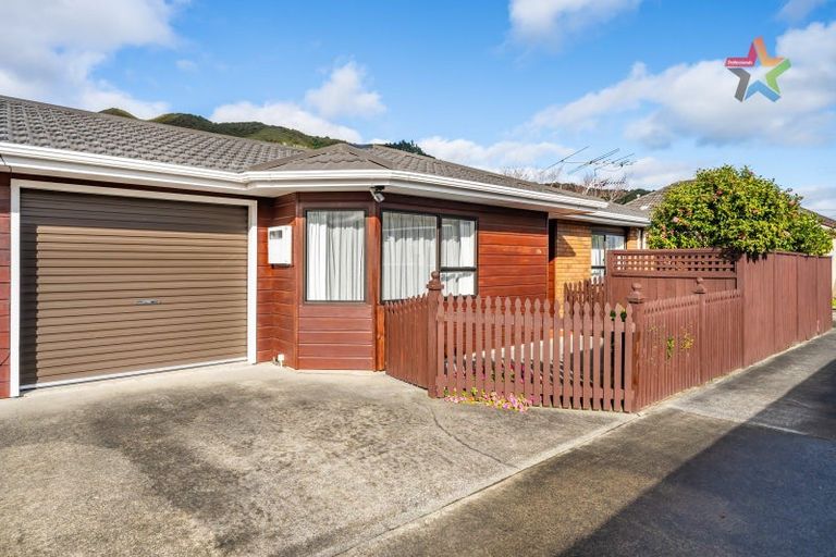 Photo of property in 39a Birdwood Road, Waterloo, Lower Hutt, 5011