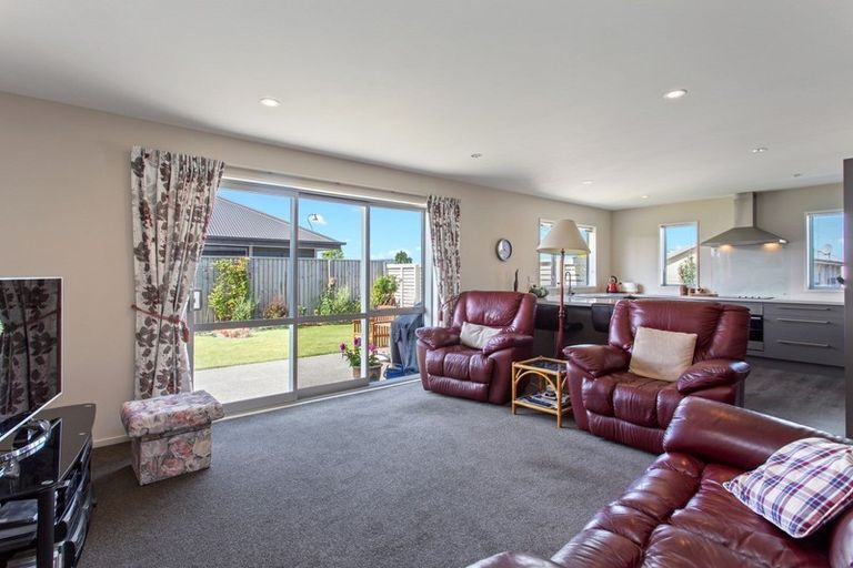 Photo of property in 22 Pimlico Place, Rangiora, 7400